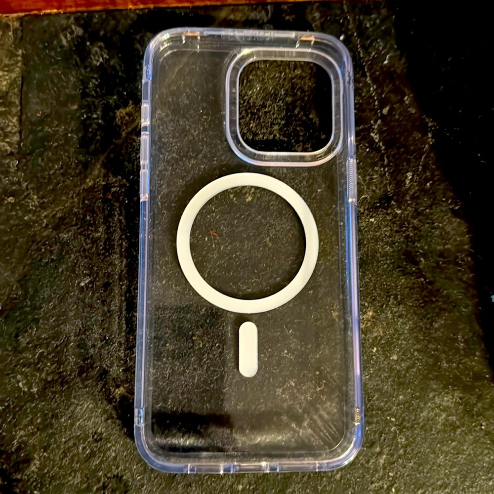 Clear IPhone 15 Pro Max MagSafe Case